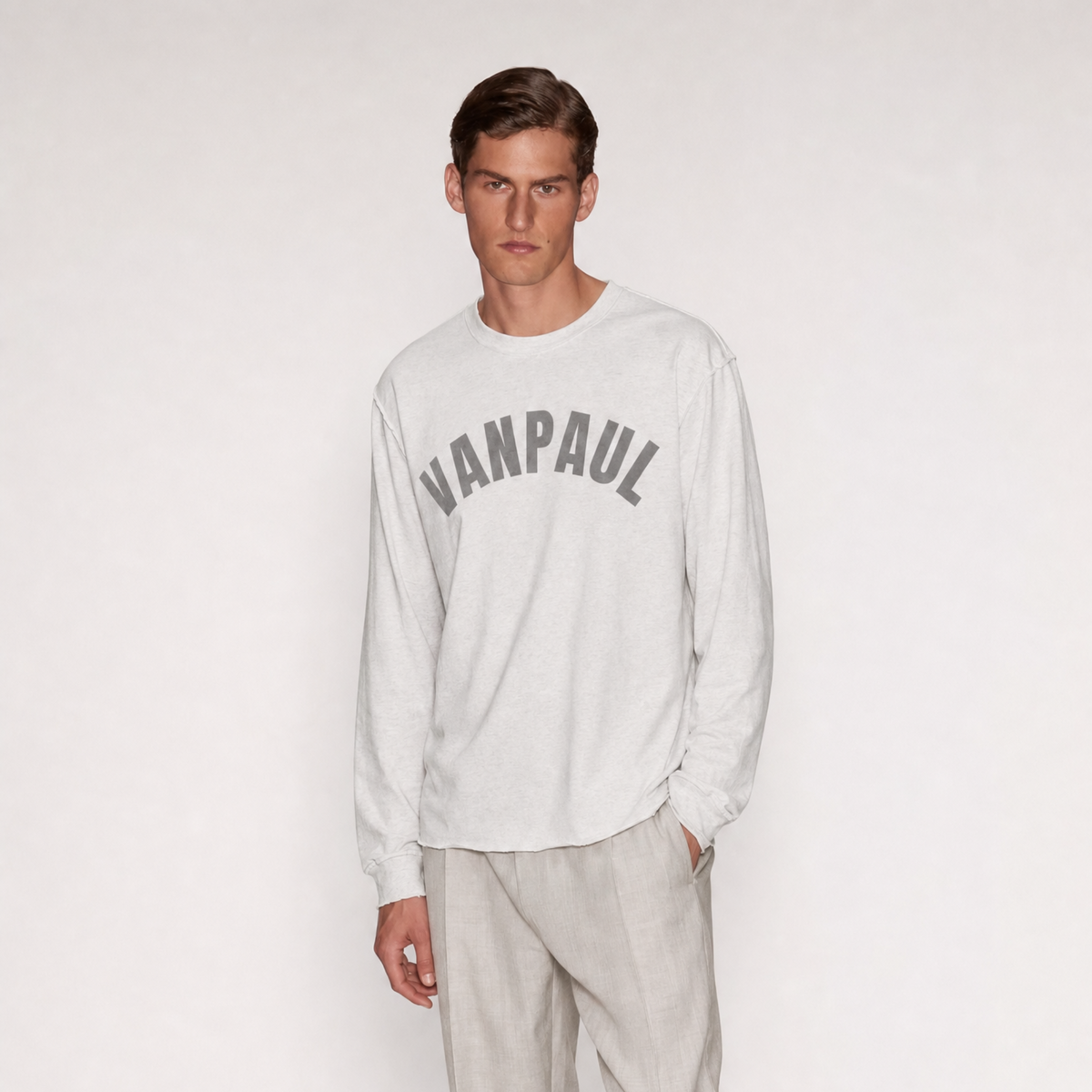 Long-sleeved cotton T-shirt