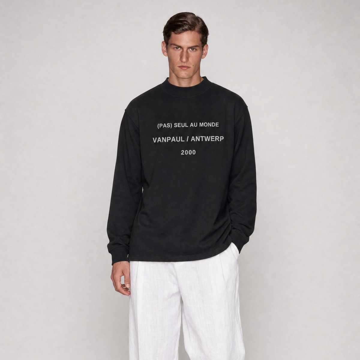 Long-sleeved cotton T-shirt