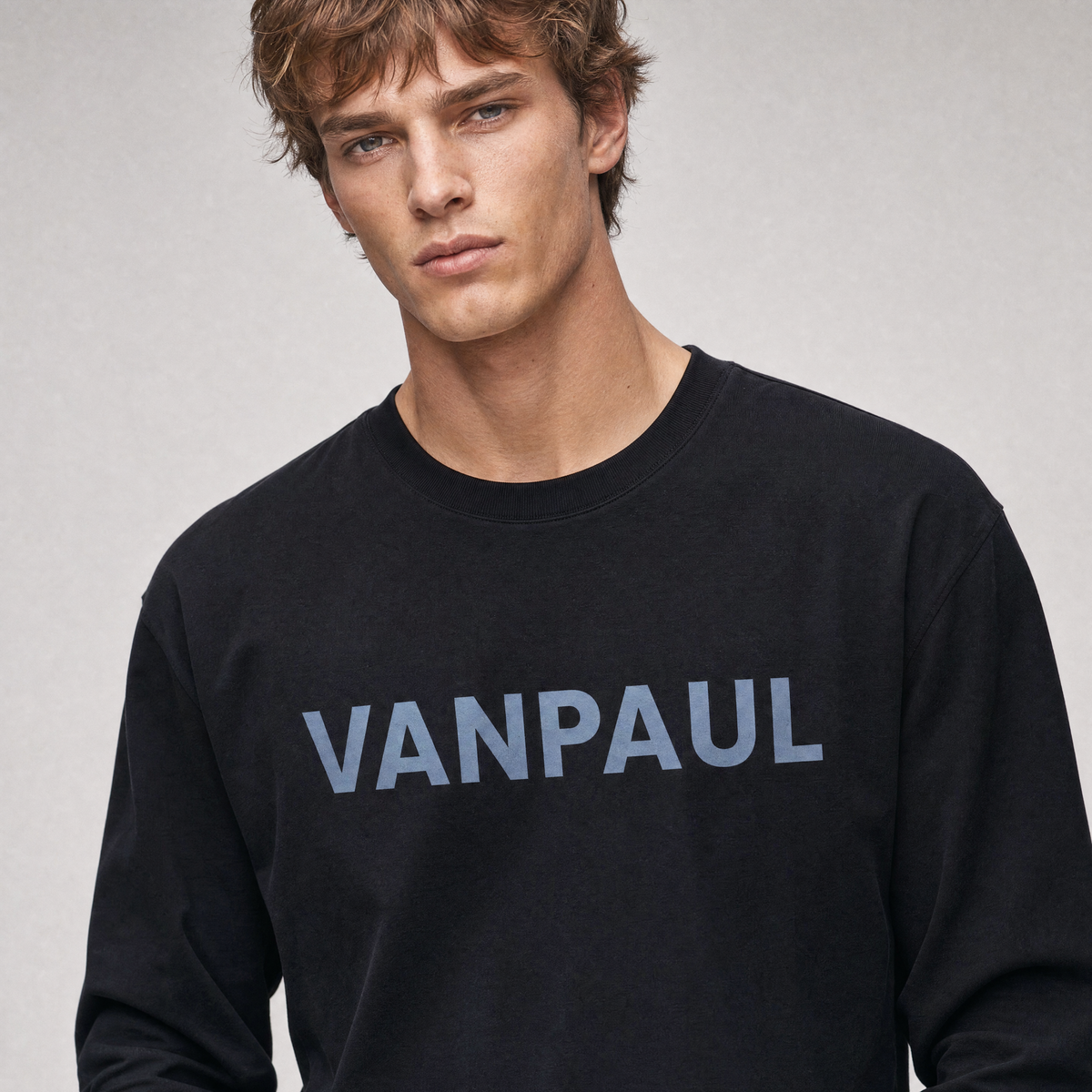 Long-sleeved cotton T-shirt