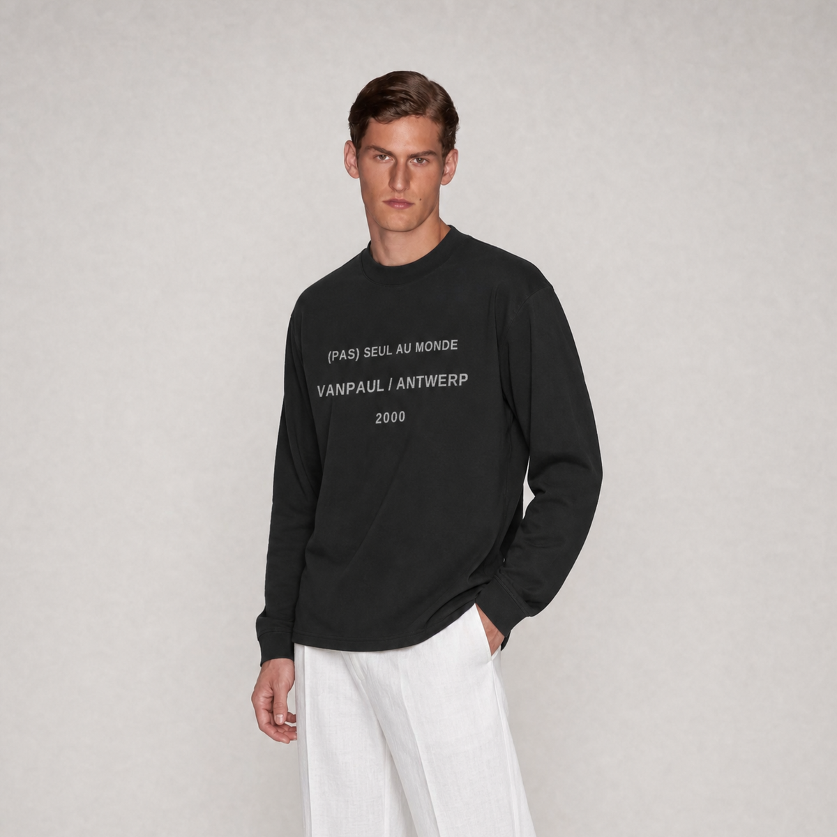 Long-sleeved cotton T-shirt