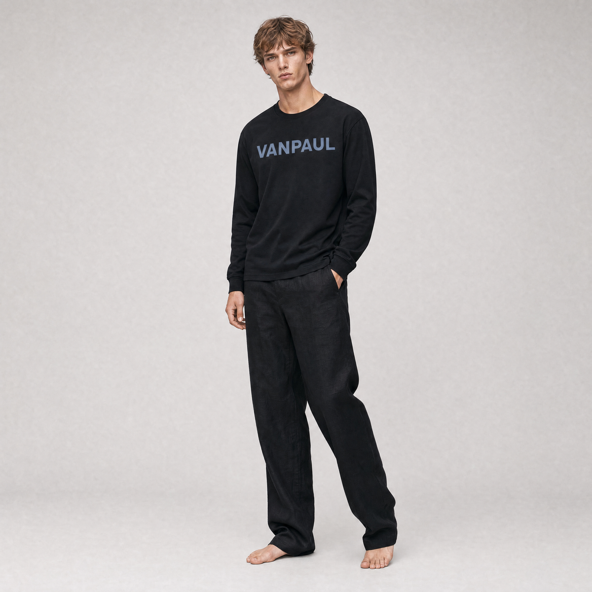 Long-sleeved cotton T-shirt